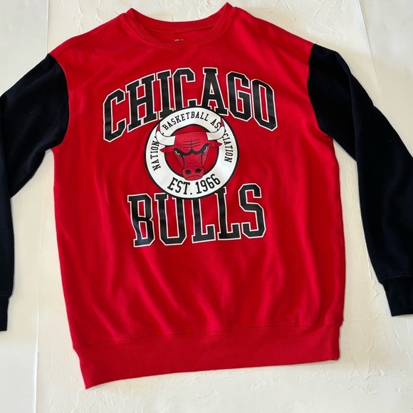 Chicago Bulls Crewneck Sweater - Picture 4 of 6